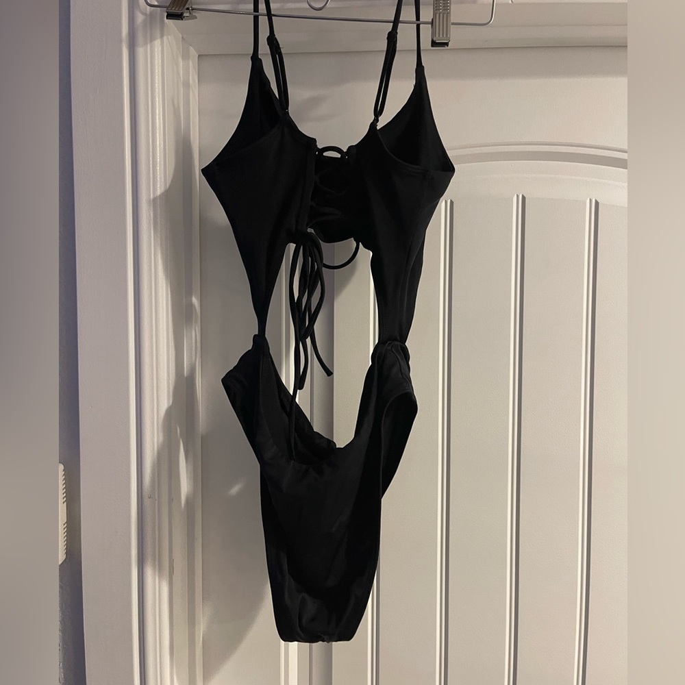 Size Medium Pacsun Cut Out One Piece Swimsuit